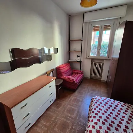 Viale Oberdan 11b 아파트 페라라